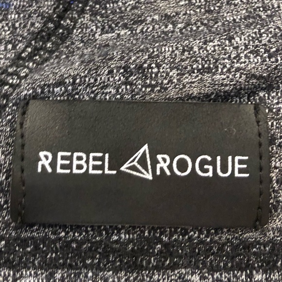 Open Back T shirt - Picture 5 of 6